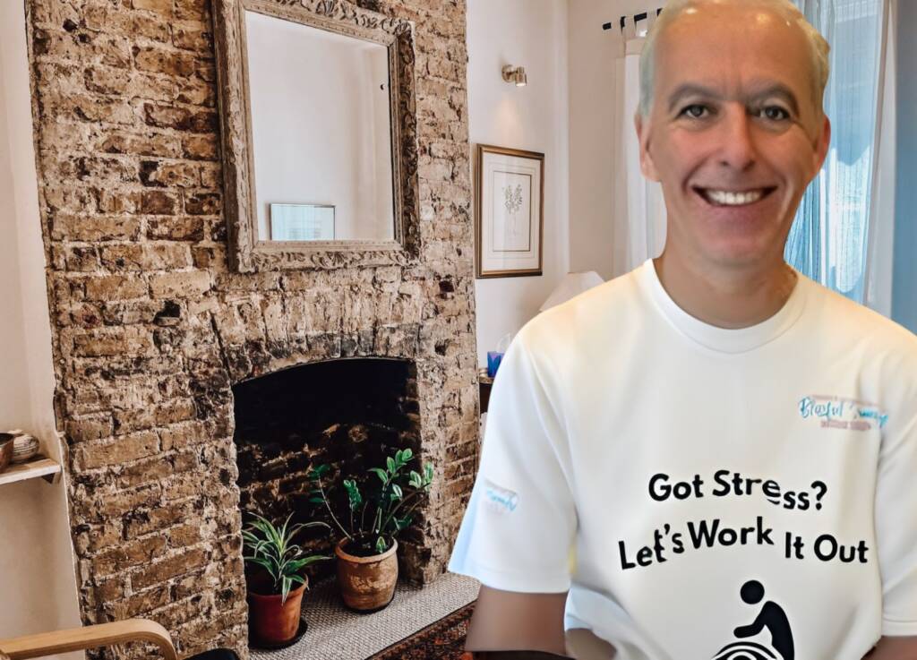 Shoreditch male massage therapy room