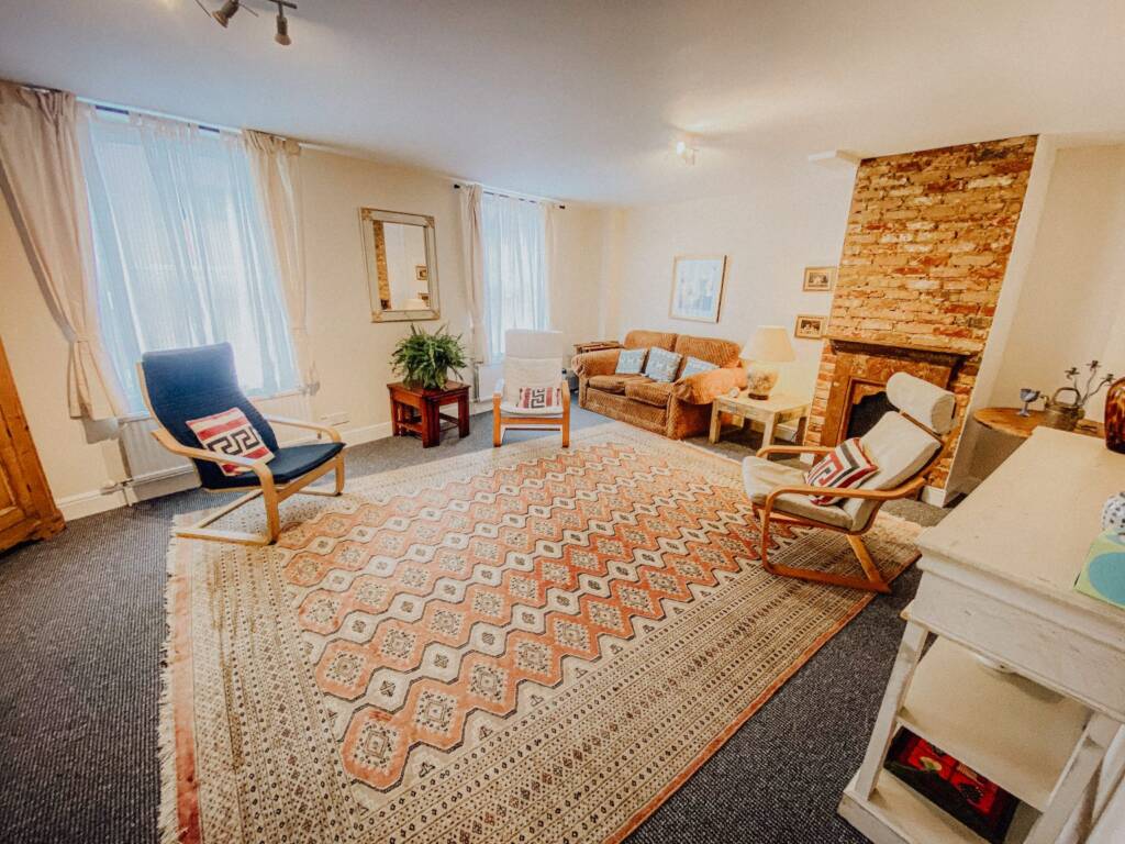 Reading male massage therapy room