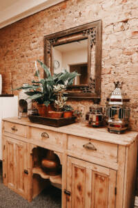 Chelsea therapy room bric a brac